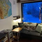Tiny House Im Seecontainer Mit Parkplatz, Glasfaser, Veranda Und Gehobener Ausstattung 度假居