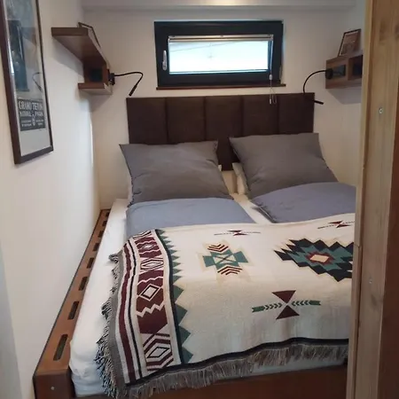 Prázdninový dům Tiny House Im Seecontainer Mit Parkplatz, Glasfaser, Netflix, Veranda Und Gehobener Ausstattung