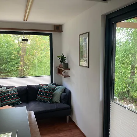 Dom wakacyjny Tiny House Im Seecontainer Mit Parkplatz, Glasfaser, Netflix, Veranda Und Gehobener Ausstattung