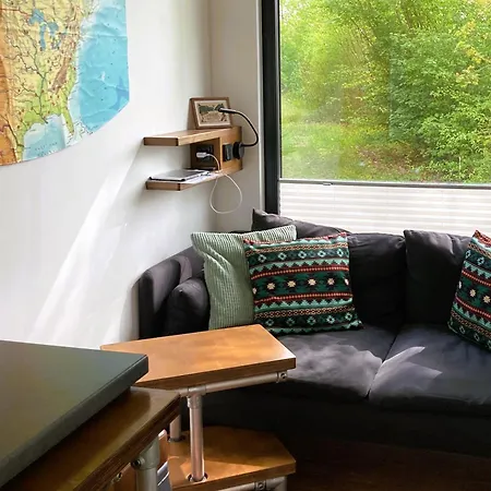 Tiny House Im Seecontainer Mit Parkplatz, Glasfaser, Netflix, Veranda Und Gehobener Ausstattung *