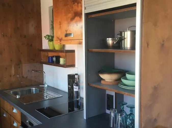 Tiny House Im Seecontainer Mit Parkplatz, Glasfaser, Veranda Und Gehobener Ausstattung