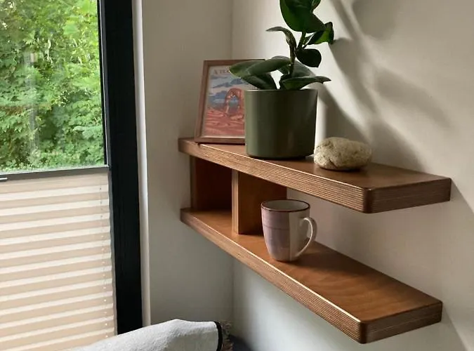 Tiny House Im Seecontainer Mit Parkplatz, Glasfaser, Veranda Und Gehobener Ausstattung * Coburg