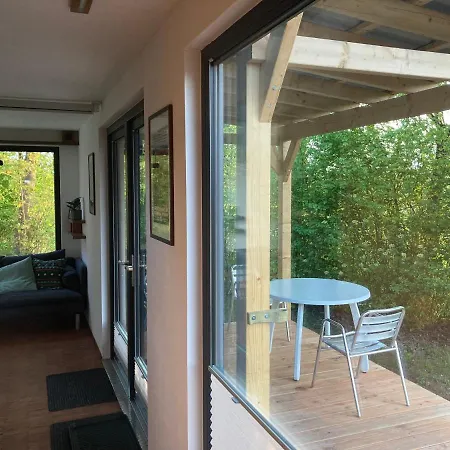 Tiny House Im Seecontainer Mit Parkplatz, Glasfaser, Veranda Und Gehobener Ausstattung
