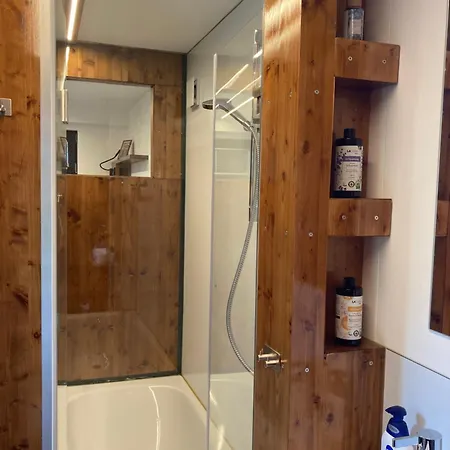Tiny House Im Seecontainer Mit Parkplatz, Glasfaser, Veranda Und Gehobener Ausstattung Tatil Evi