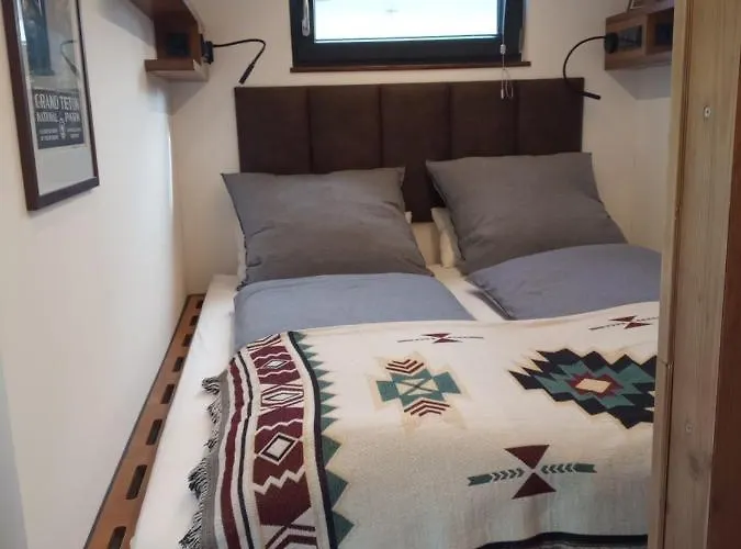 Casa vacanze Tiny House Im Seecontainer Mit Parkplatz, Glasfaser, Veranda Und Gehobener Ausstattung