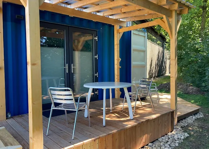 Tiny House Im Seecontainer Mit Parkplatz, Glasfaser, Netflix, Veranda Und Gehobener Ausstattung *