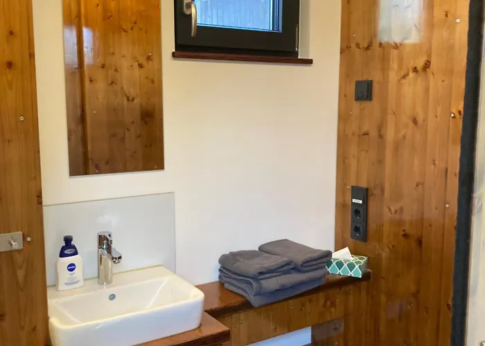 Casa vacanze Tiny House Im Seecontainer Mit Parkplatz, Glasfaser, Veranda Und Gehobener Ausstattung Coburg